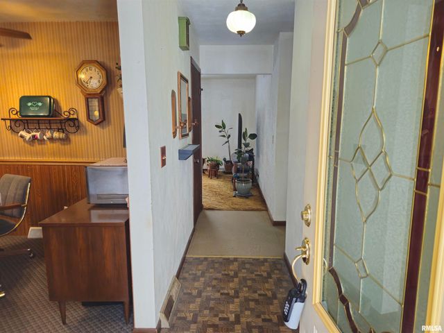 153 DEER PARK Drive, Geneseo, IL 61254