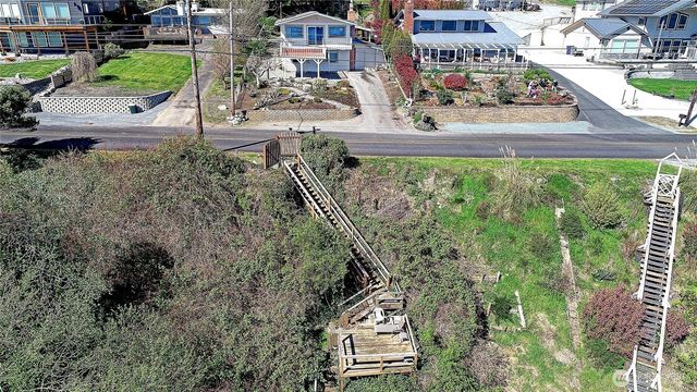634 Lehman Drive, Camano Island, WA 98282