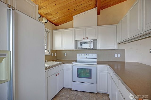 634 Lehman Drive, Camano Island, WA 98282