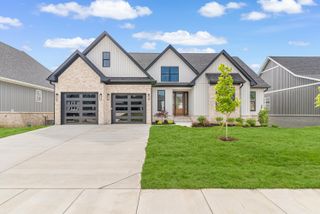 726 Azalea Lane, Versailles, KY 40383
