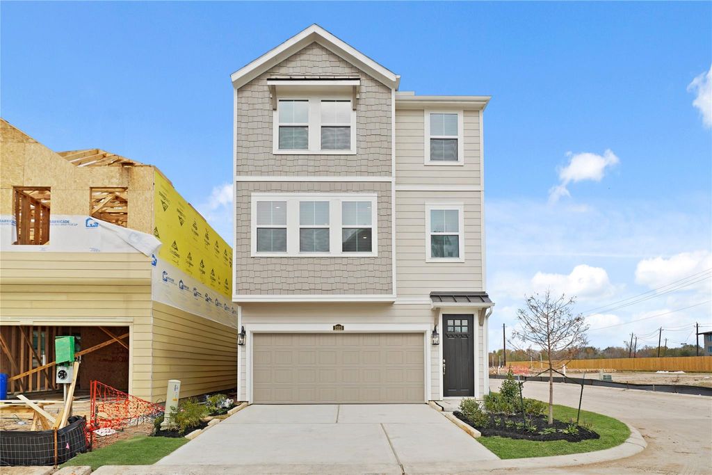 2323 Via Cami Lane, Houston, TX 77051