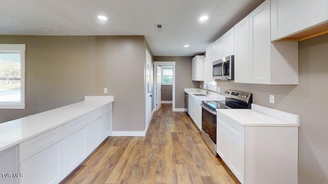 1183 Webster Valley Road, Rogersville, TN 37857