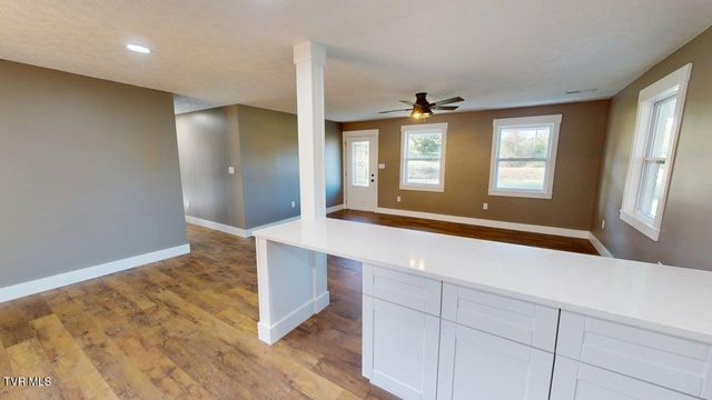 1183 Webster Valley Road, Rogersville, TN 37857