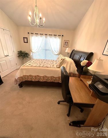 401 Hurston Circle, Charlotte, NC 28208