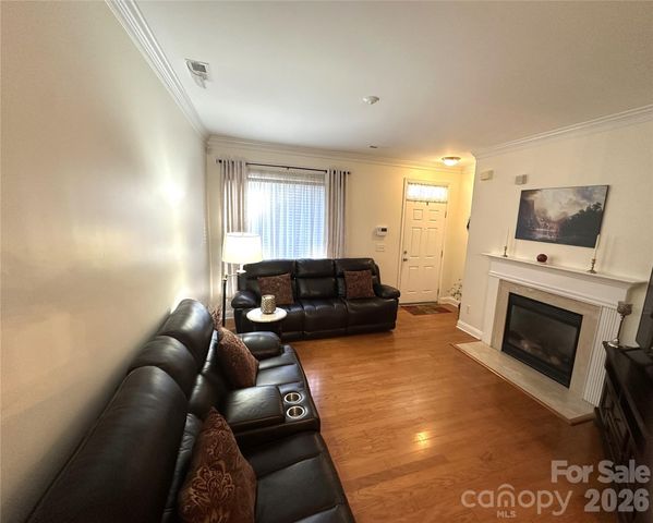 401 Hurston Circle, Charlotte, NC 28208