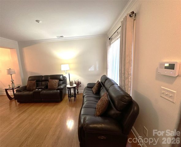 401 Hurston Circle, Charlotte, NC 28208