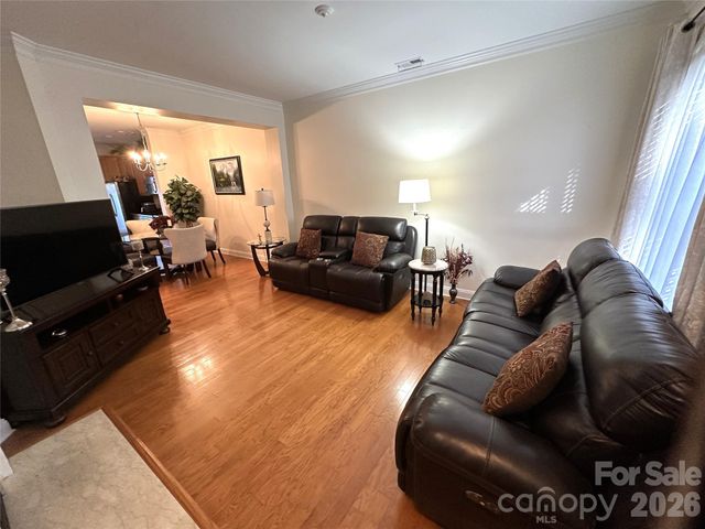 401 Hurston Circle, Charlotte, NC 28208