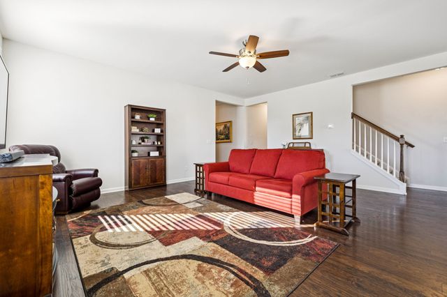 3527 Kepeharm Ln, Murfreesboro, TN 37128