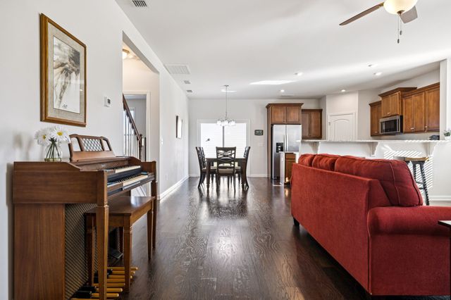 3527 Kepeharm Ln, Murfreesboro, TN 37128