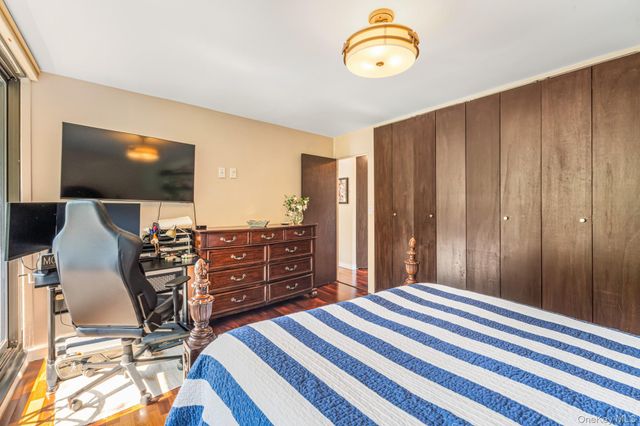 16801 12th Avenue 3A, Whitestone, NY 11357