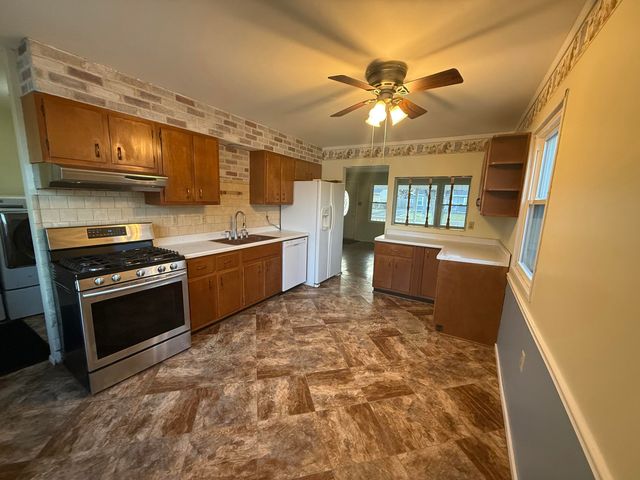 733-1 Imperial Road, Valparaiso, IN 46385