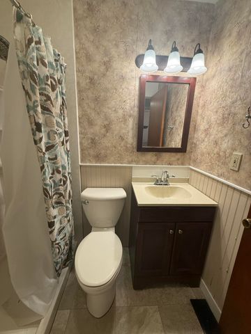 733-1 Imperial Road, Valparaiso, IN 46385