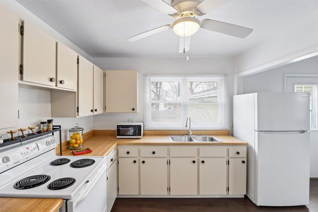 601 E 22nd Street S, Newton, IA 50208