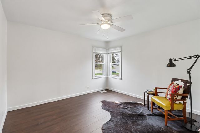 601 E 22nd Street S, Newton, IA 50208