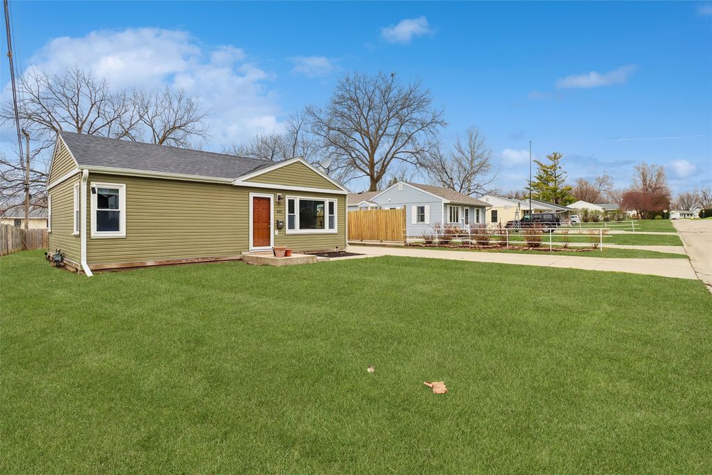 601 E 22nd Street S, Newton, IA 50208