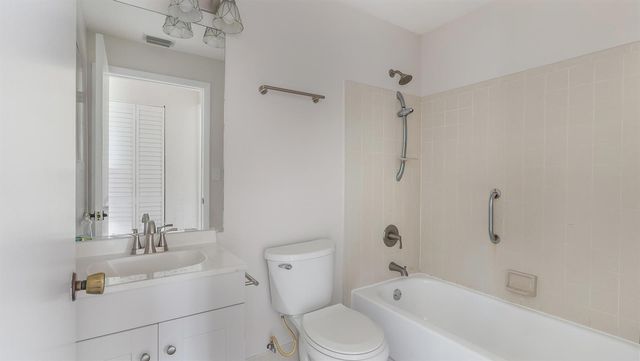 9663 NW 76th Street, Tamarac, FL 33321