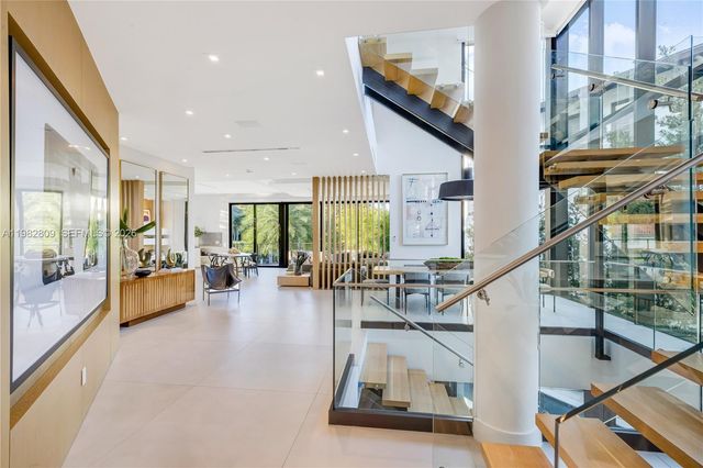 1755 Fairhaven Pl, Miami, FL 33133