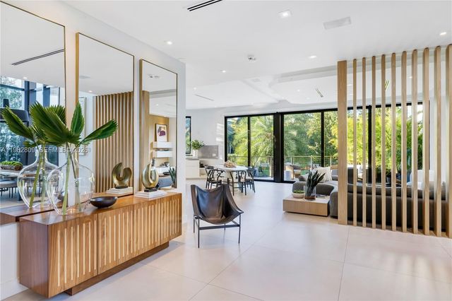 1755 Fairhaven Pl, Miami, FL 33133