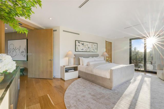 1755 Fairhaven Pl, Miami, FL 33133