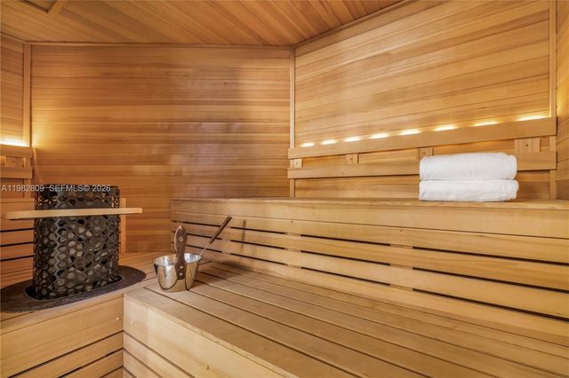 1755 Fairhaven Pl, Miami, FL 33133