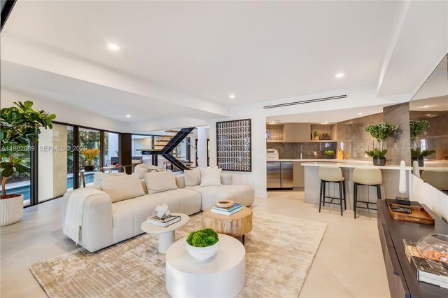 1755 Fairhaven Pl, Miami, FL 33133