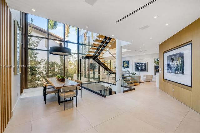 1755 Fairhaven Pl, Miami, FL 33133