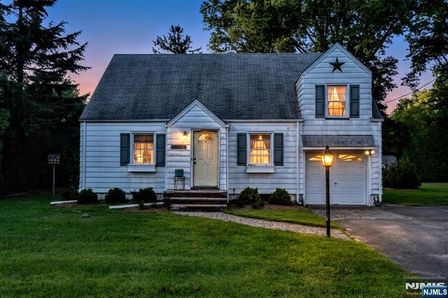 25 Stanley Court, North Haledon, NJ 07508