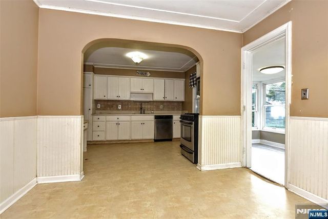 25 Stanley Court, North Haledon, NJ 07508