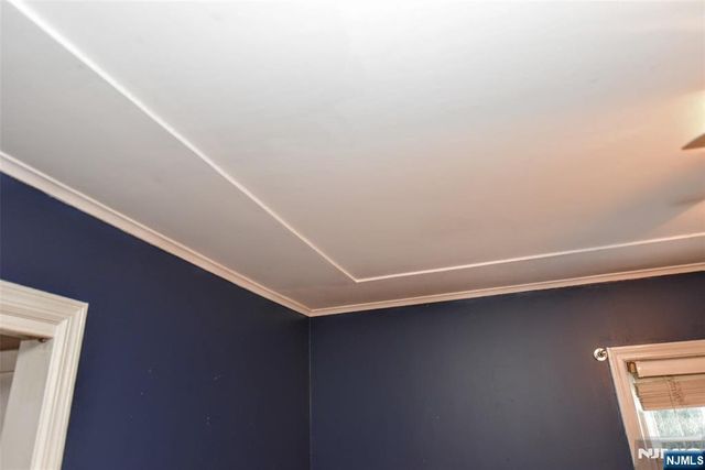 25 Stanley Court, North Haledon, NJ 07508