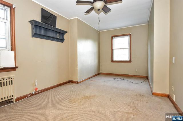 25 Stanley Court, North Haledon, NJ 07508