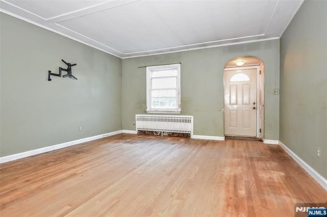 25 Stanley Court, North Haledon, NJ 07508