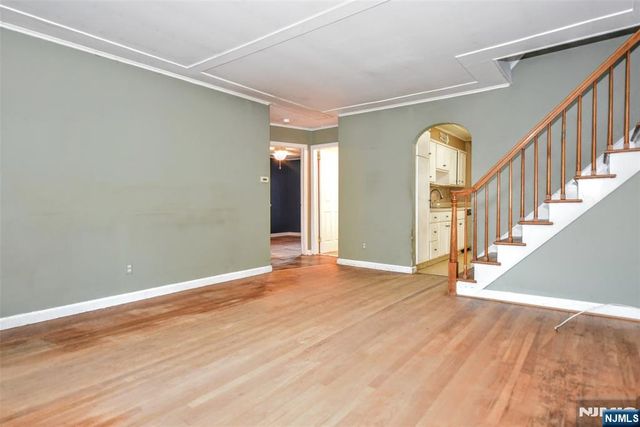 25 Stanley Court, North Haledon, NJ 07508