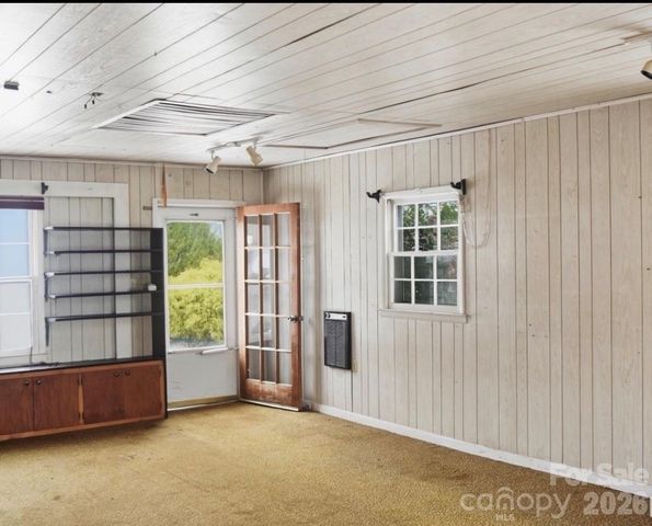 76 Eastview Court, Taylorsville, NC 28681