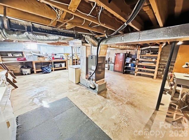 76 Eastview Court, Taylorsville, NC 28681