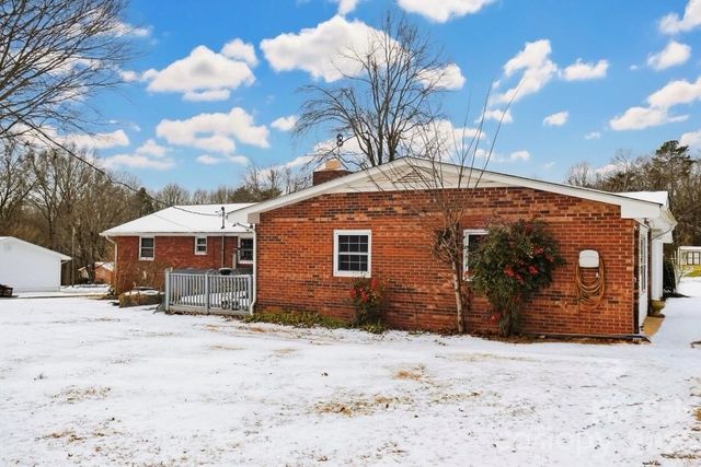 76 Eastview Court, Taylorsville, NC 28681