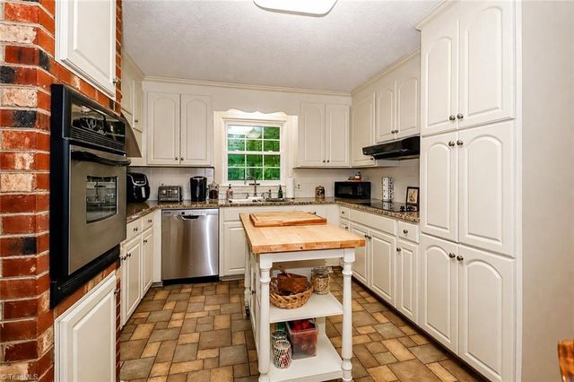 111 Wildflower Lane, Statesville, NC 28625