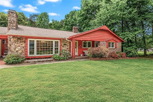 111 Wildflower Lane, Statesville, NC 28625