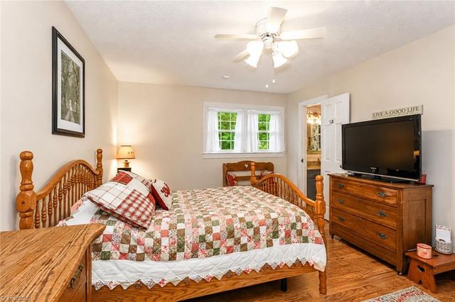 111 Wildflower Lane, Statesville, NC 28625