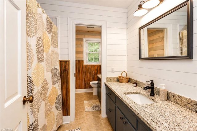 111 Wildflower Lane, Statesville, NC 28625