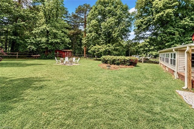 111 Wildflower Lane, Statesville, NC 28625
