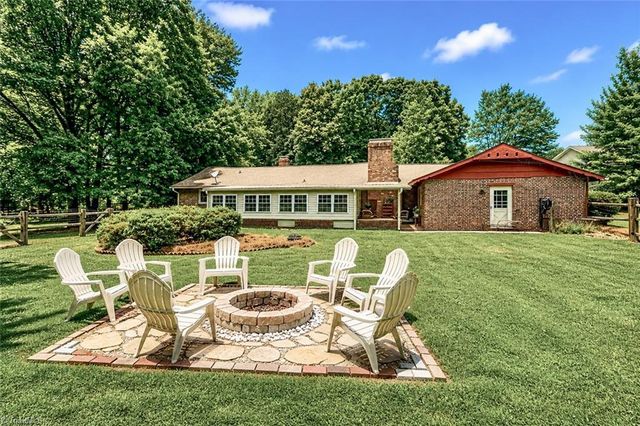 111 Wildflower Lane, Statesville, NC 28625