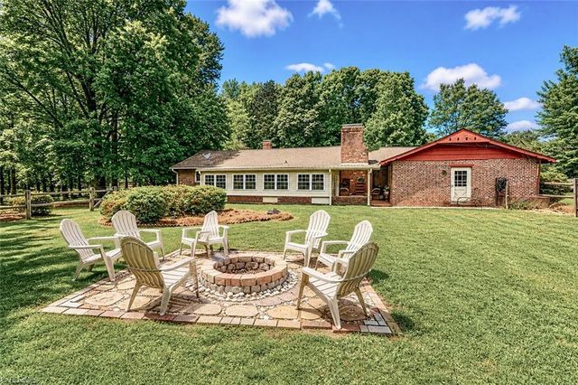 111 Wildflower Lane, Statesville, NC 28625