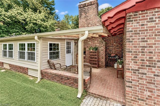 111 Wildflower Lane, Statesville, NC 28625
