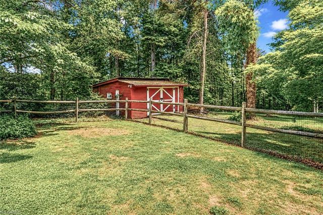 111 Wildflower Lane, Statesville, NC 28625