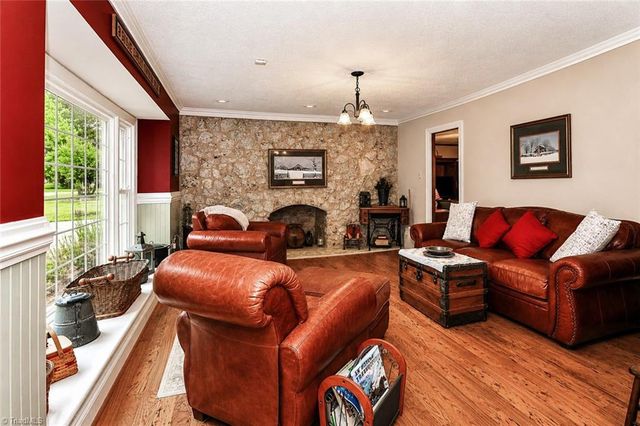 111 Wildflower Lane, Statesville, NC 28625