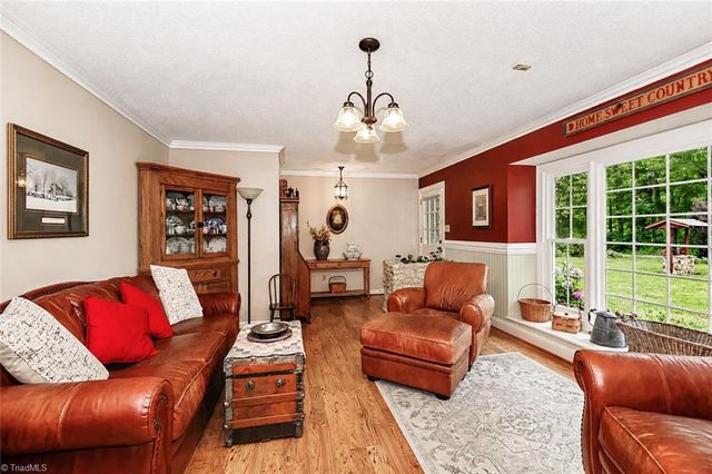 111 Wildflower Lane, Statesville, NC 28625