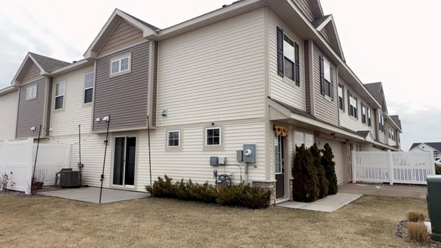 4791 Martingale Drive, Woodbury, MN 55129