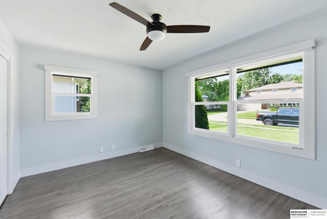 2217 N 99th Street, Omaha, NE 68134