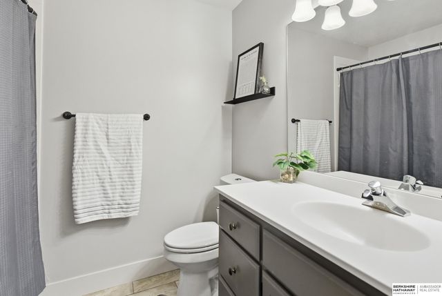 2217 N 99th Street, Omaha, NE 68134