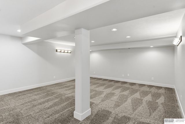 2217 N 99th Street, Omaha, NE 68134